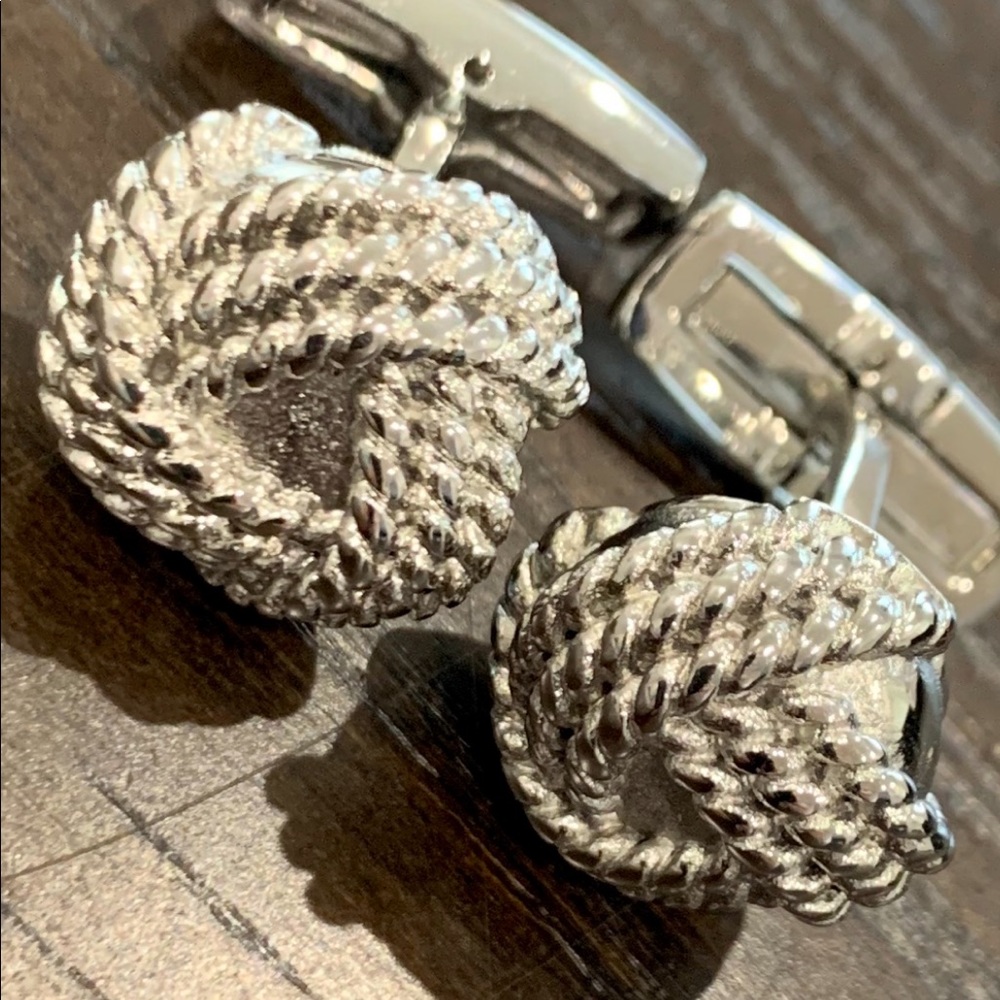 Bundle of 5 pairs of cuff links. As if